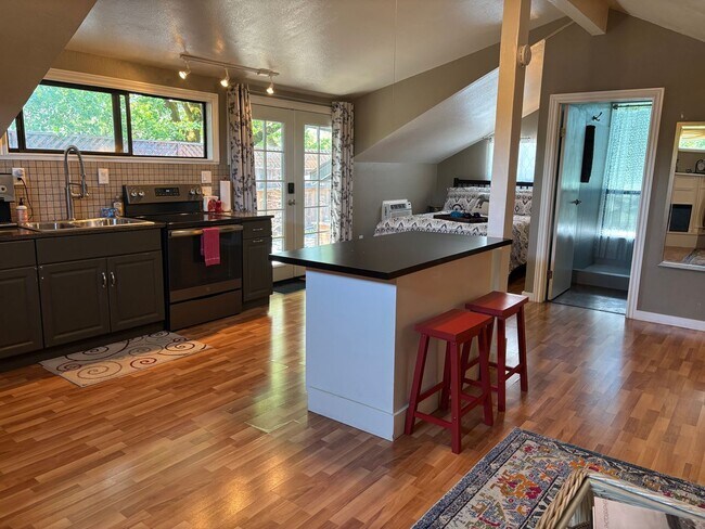 property at 1332 Mildred Ct