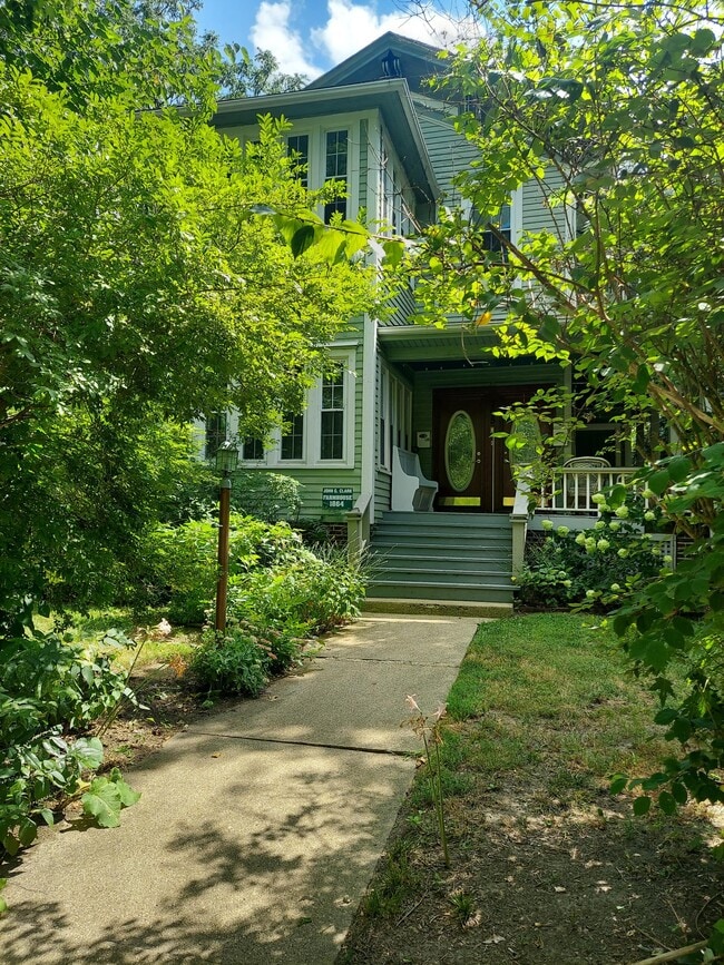 705 W Healey St, Unit 705 Healey
