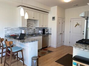 70 Prospect St-Unit -301 in Somerville, MA - Building Photo - Building Photo