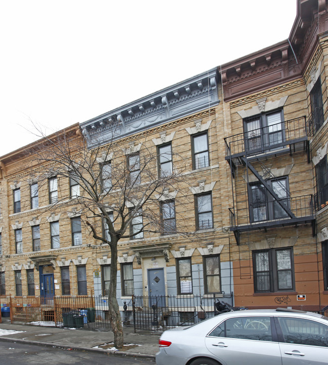 1400 Putnam Ave in Brooklyn, NY - Building Photo