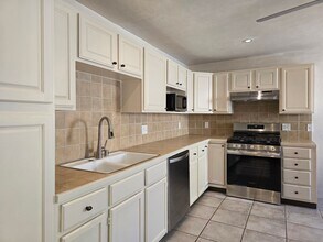 603 Paseo De Peralta in Santa Fe, NM - Building Photo - Building Photo