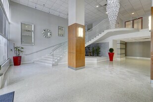 3000 S Ocean Dr in Hollywood, FL - Building Photo