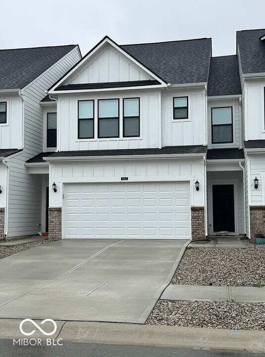 10924 Morab Dr in Zionsville, IN - Building Photo