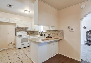 1517 Fox St in Bossier City, LA - Foto de edificio - Building Photo