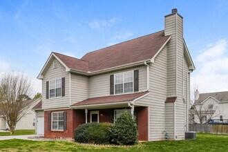 1520 Rose Pointe Dr in Loganville, GA - Building Photo - Building Photo