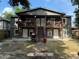 311 Randall St in Pasadena, TX - Building Photo