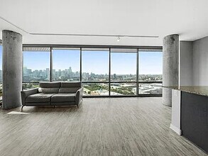 860 W Blackhawk St in Chicago, IL - Building Photo - Building Photo