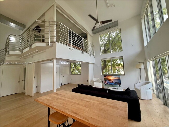 900 4th St in Miami Beach, FL - Foto de edificio - Building Photo