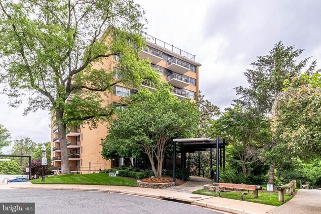 property at 2030 N Adams St