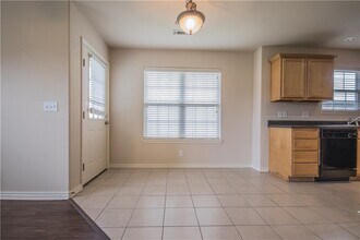 912 Oakwood Ln in Centerton, AR - Building Photo - Building Photo