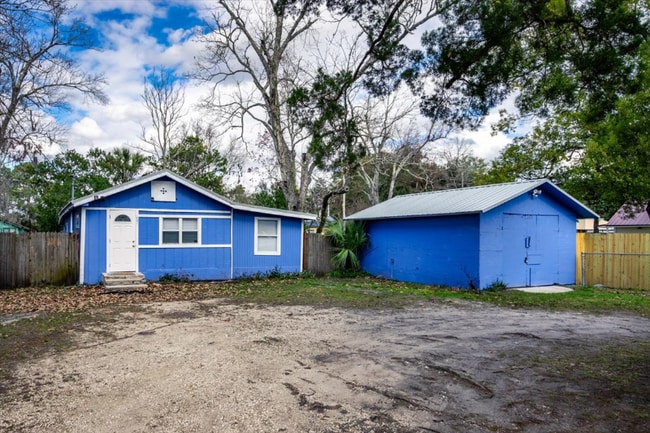 property at 531 New Berlin Rd