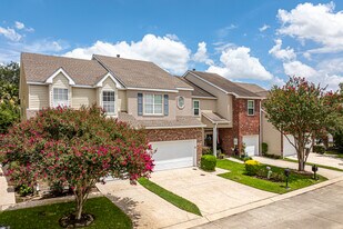 Merlot Court in Metairie, LA - Building Photo