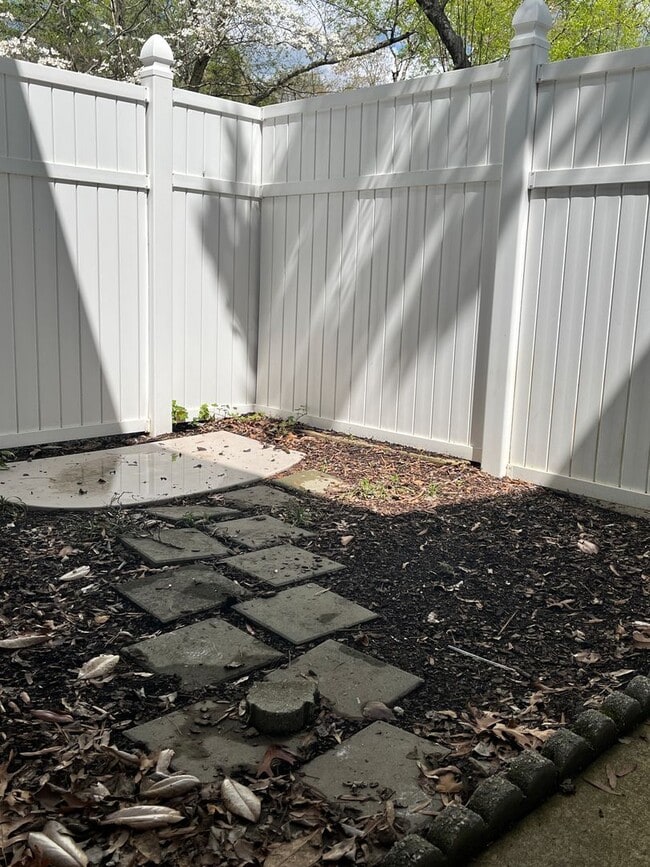 7119 Sandy Creek Dr in Raleigh, NC - Building Photo - Building Photo