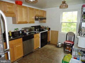 6011 Heathwick Ct in Burke, VA - Building Photo - Building Photo