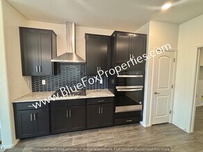 8896 E Pantano Bluff Dr in Tucson, AZ - Building Photo - Building Photo