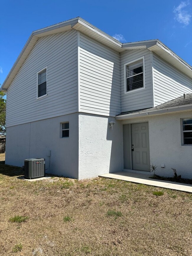 property at 1365 Croftwood Dr