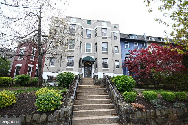 1125 Maryland Ave NE in Washington, DC - Foto de edificio - Building Photo