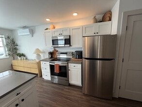 5 W Dane St in Beverly, MA - Building Photo - Building Photo