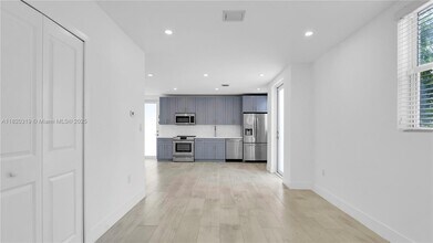 3823 Thomas Ave in Miami, FL - Building Photo - Building Photo