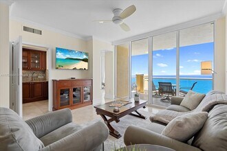 17875 Collins Ave, Unit 2702 in Sunny Isles Beach, FL - Building Photo - Building Photo