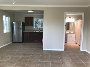 367 Howell Rd, Unit 2 in Oxnard, CA - Building Photo - Building Photo