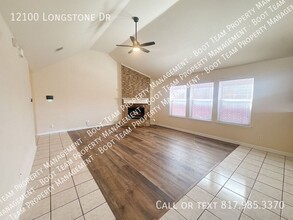 12100 Long Stone Dr in Burleson, TX - Building Photo - Building Photo