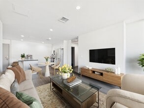 &Pico in Los Angeles, CA - Foto de edificio - Building Photo