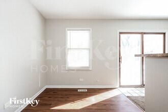 1083 Willow Ct in Aurora, IL - Building Photo - Building Photo