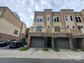 245 N Dotger Ave, Unit G1 in Charlotte, NC - Building Photo