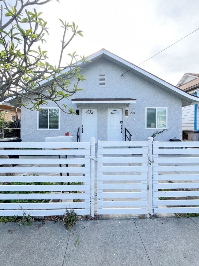 property at 2119 Eastlake Ave