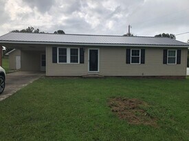 1004 Red Fox Dr in Benton, KY - Building Photo