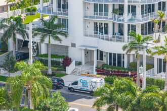 The Wave on Bayshore in Fort Lauderdale, FL - Building Photo - Building Photo