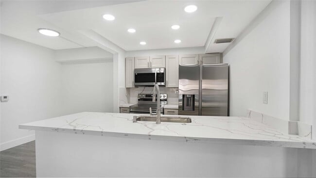 9466 Boca Cove Cir in Boca Raton, FL - Building Photo - Building Photo