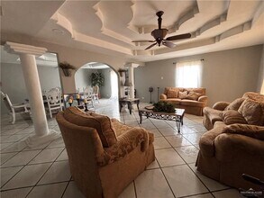 11 N La Homa Rd in Palmview, TX - Building Photo - Building Photo