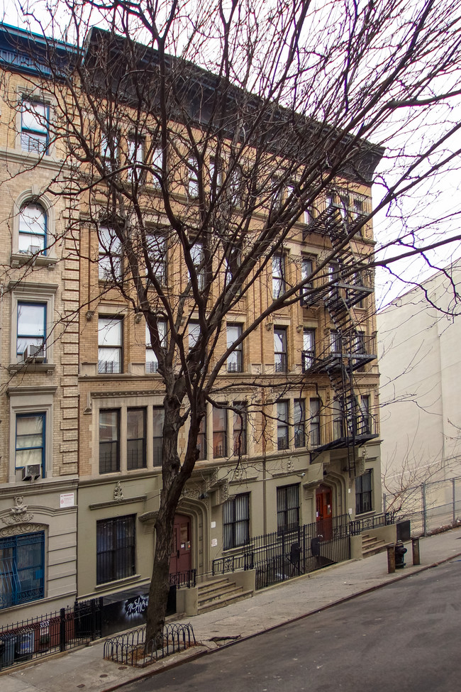 131 W 112th St in New York, NY - Building Photo - Building Photo