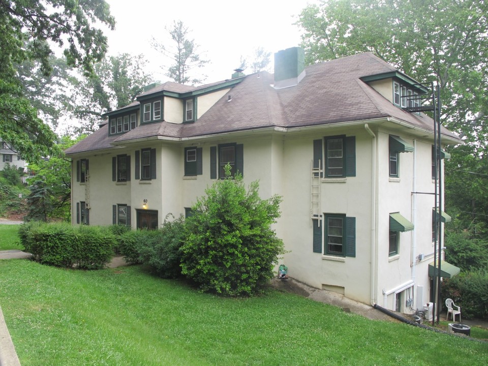 60 Lookout Dr in Asheville, NC - Foto de edificio