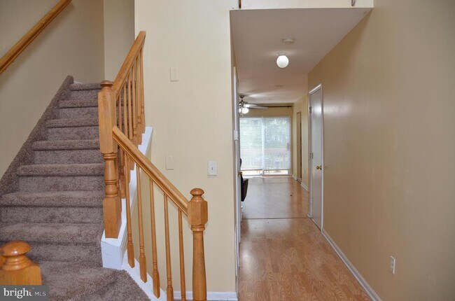 19 Jill Ct in Franklin Township, NJ - Building Photo - Building Photo