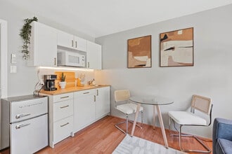 4646 Robbins St in San Diego, CA - Building Photo - Building Photo
