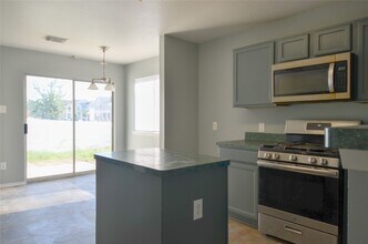 19321 Richland Springs Dr in Houston, TX - Building Photo - Building Photo
