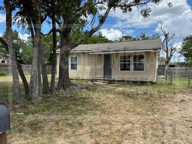 property at 1103 S 5th St