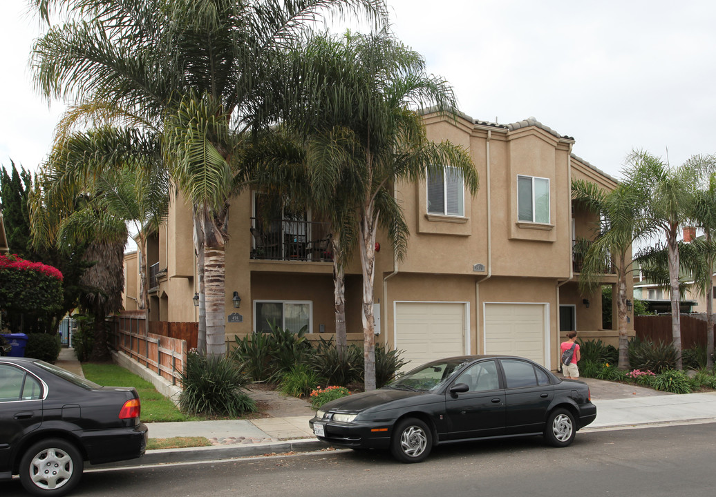 Essex Villas in San Diego, CA - Foto de edificio