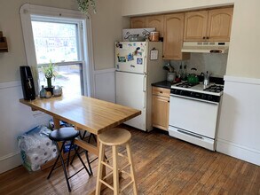 310 Market St, Unit #2 in Boston, MA - Building Photo - Building Photo