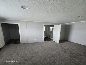 66 Waterview Pkwy in Hamburg, NY - Building Photo - Building Photo