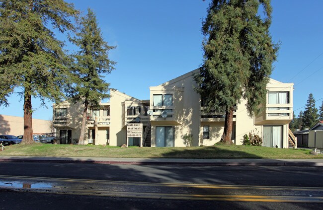 Boardwalk Apartments in Turlock, CA - Foto de edificio - Building Photo