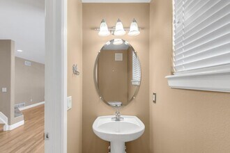 571 S Clarkson St in Denver, CO - Building Photo - Building Photo