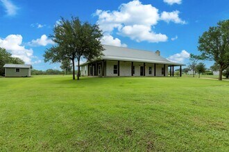 1725 Lower Red Rock Rd in Bastrop, TX - Building Photo - Building Photo