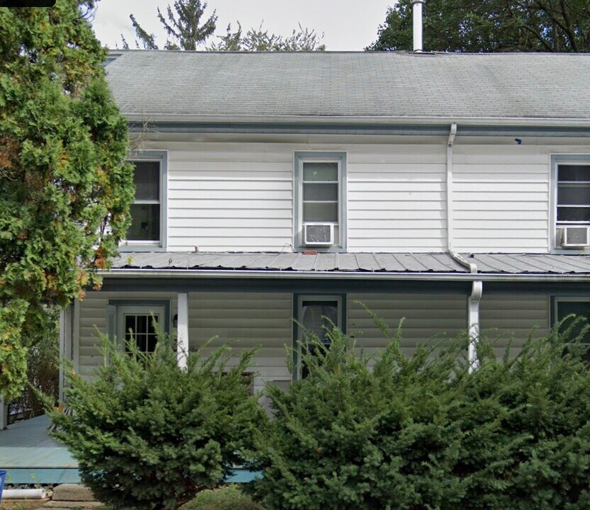30 N Prince St in Millersville, PA - Building Photo
