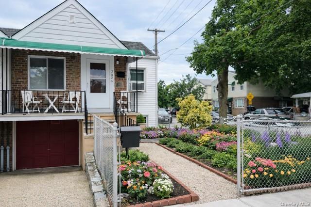 2826 Philip Ave in Bronx, NY - Building Photo