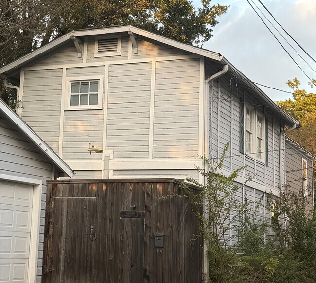 property at 2601 Cherryhurst St