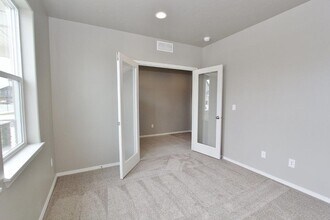 33 N Mingus Ave in Nampa, ID - Building Photo - Building Photo